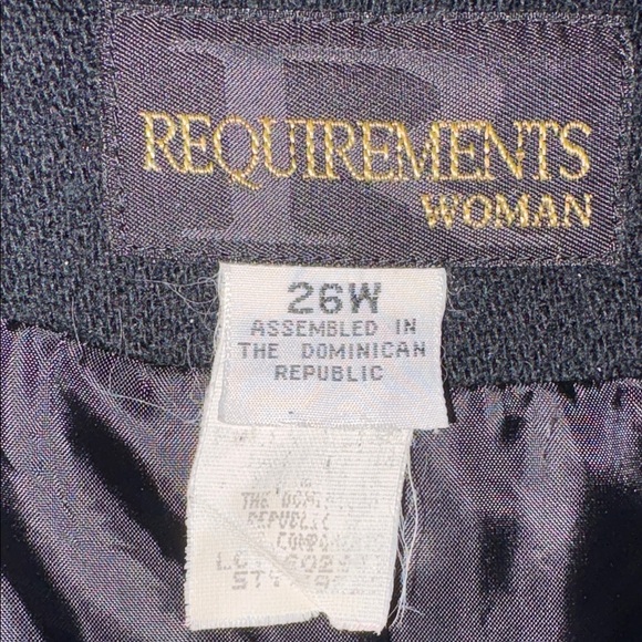 Requirements women’s black Blazer - Picture 5 of 8